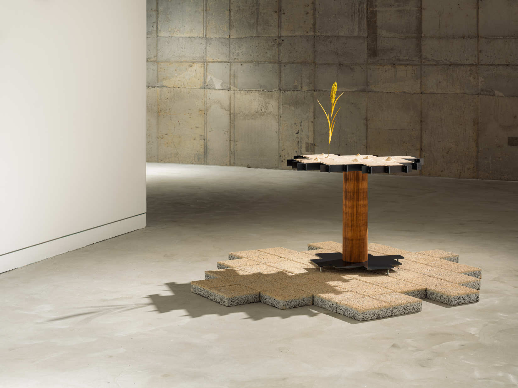  Kiljong Park, An ant cave chess, 2023, Tile, metal, pine, sand, styrofoam, 81×63×71cm